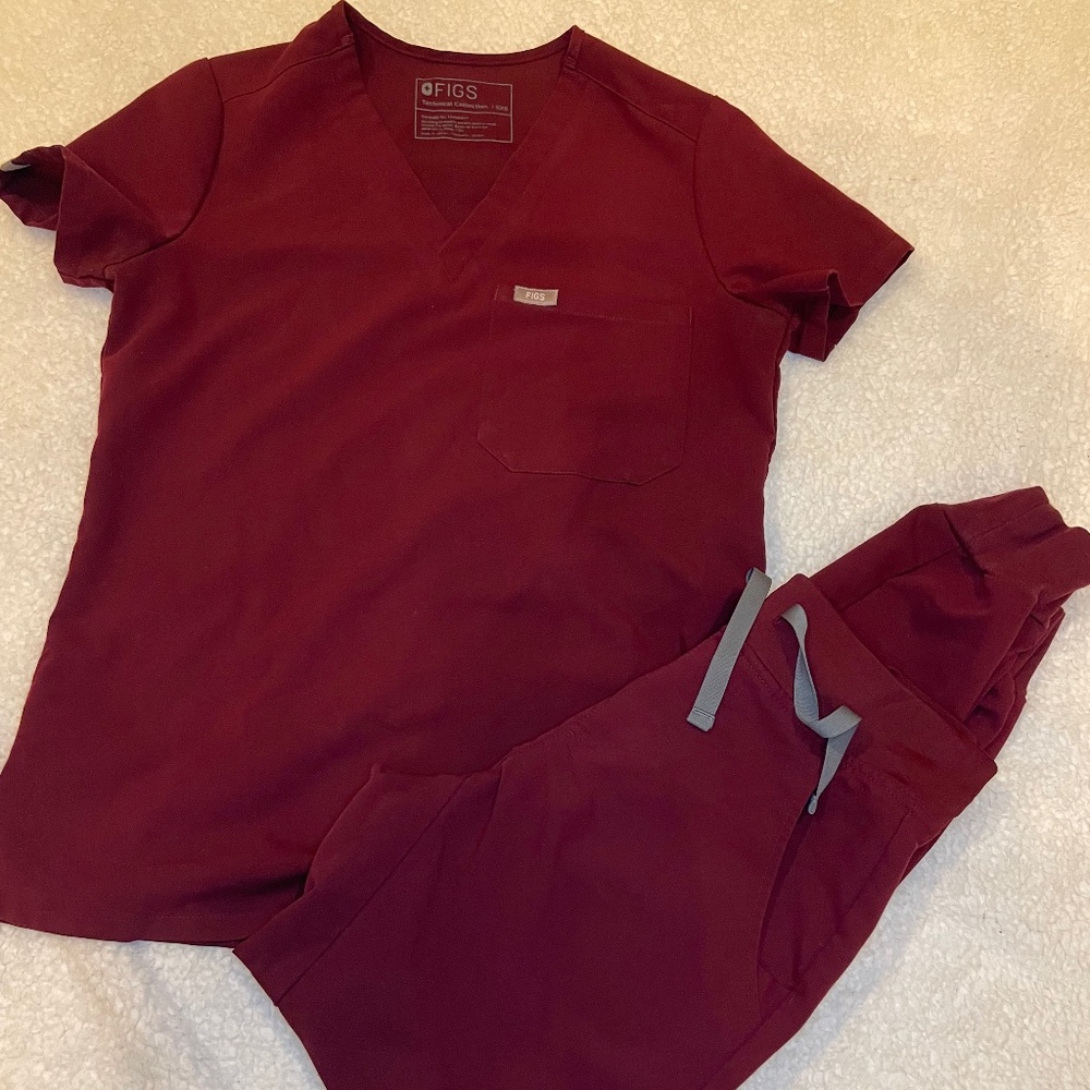 FIGS burgundy scrub set